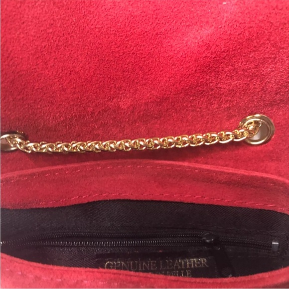 Genuine Suede Shoulder bag Red Scalloped Gold Chain Strap Italy - Picture 7 of 14